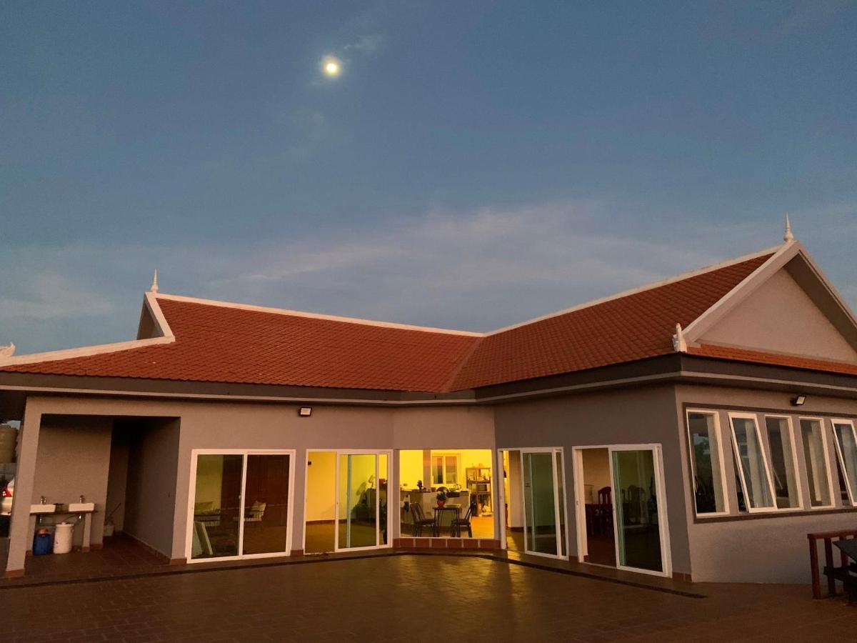 Sumeru Sen Monourom Bagian luar foto